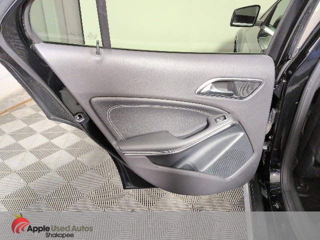 Used 2015 Mercedes-Benz GLA 250 4MATIC image 29