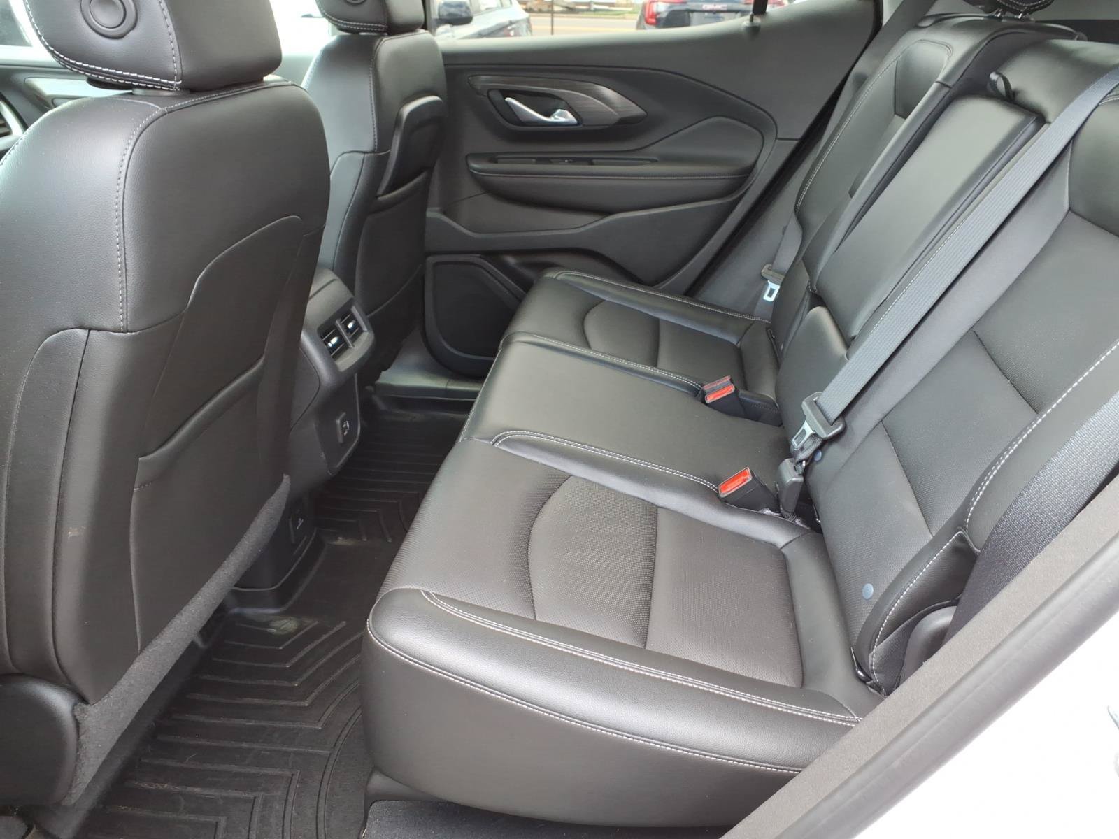Certified 2022 GMC Terrain SLT w/ Infotainment Package II AWD/4WD image 13