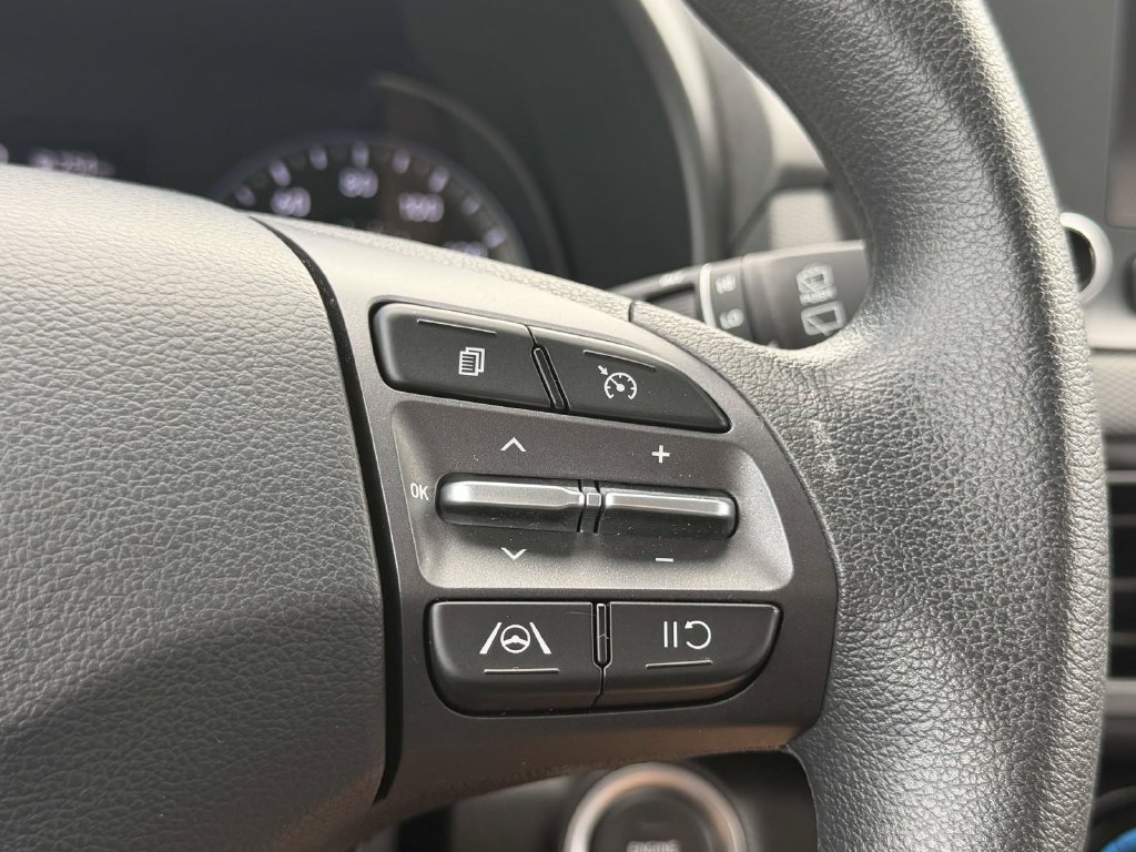 Certified 2023 Hyundai Kona SEL AWD/4WD image 23