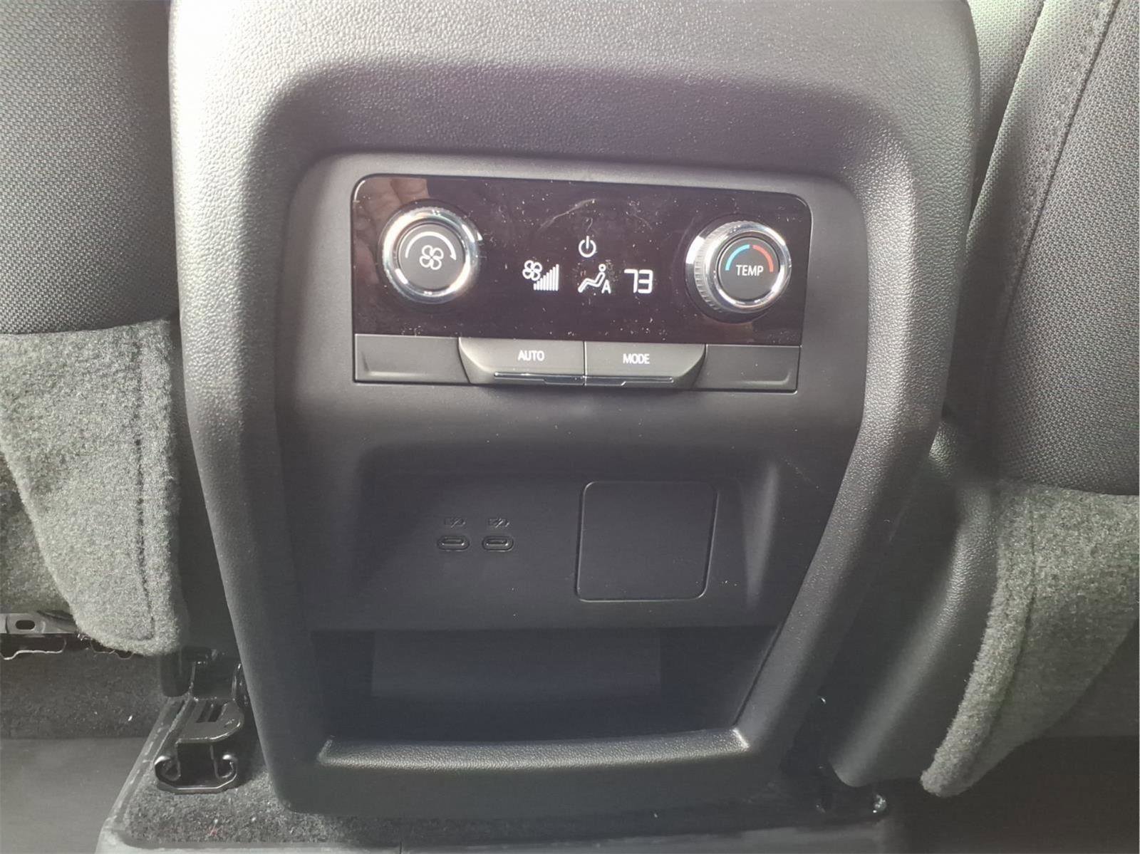 New 2026 Chevrolet Traverse LT image 13