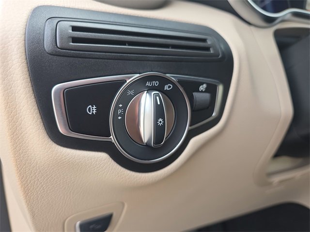 Used 2022 Mercedes-Benz GLC 300 4MATIC image 30