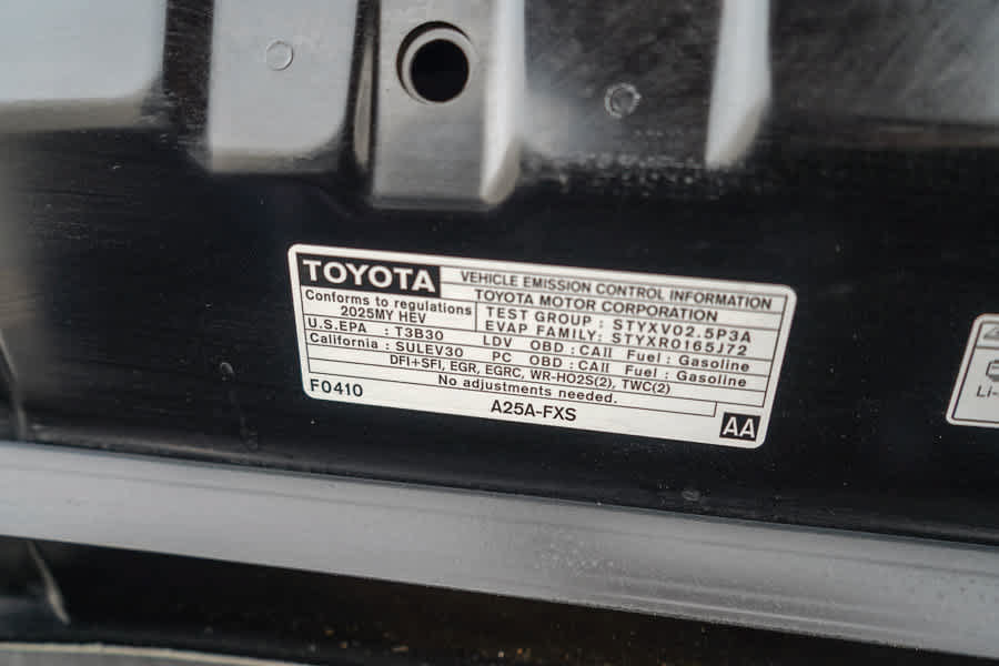 Used 2025 Toyota Camry LE FWD image 30