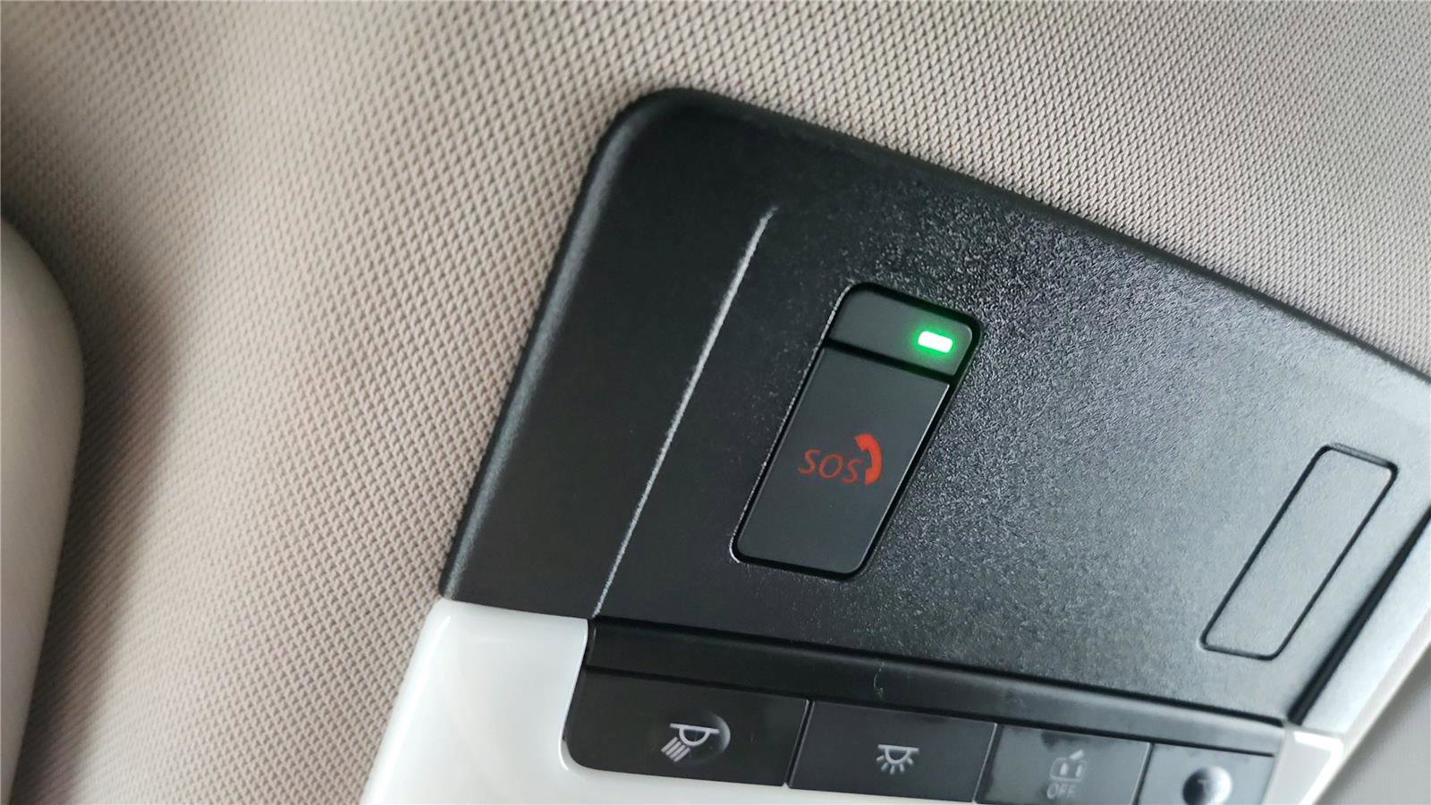 Used 2024 Nissan Rogue SV image 25