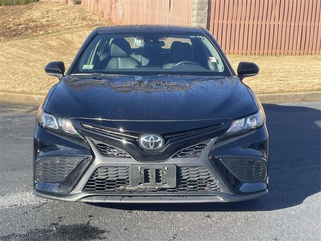 Used 2024 Toyota Camry SE video 2