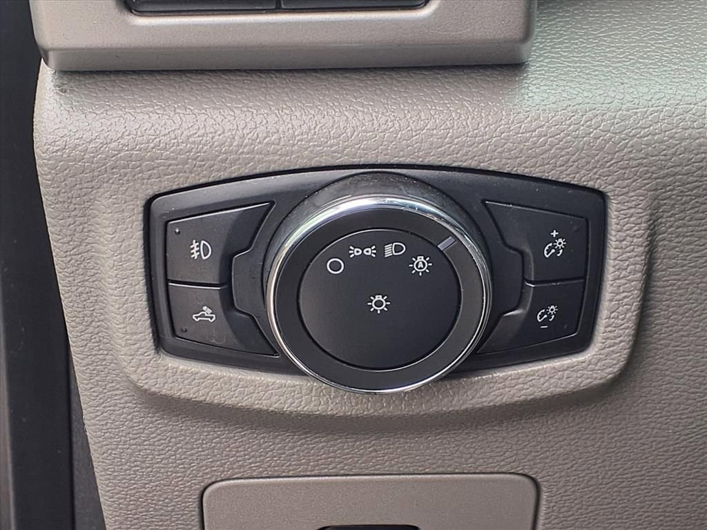 Used 2017 Ford F150 Lariat image 10