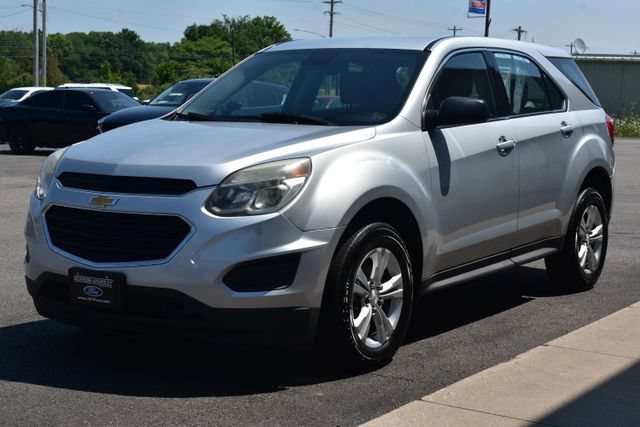 Used 2017 Chevrolet Equinox LS FWD image 12