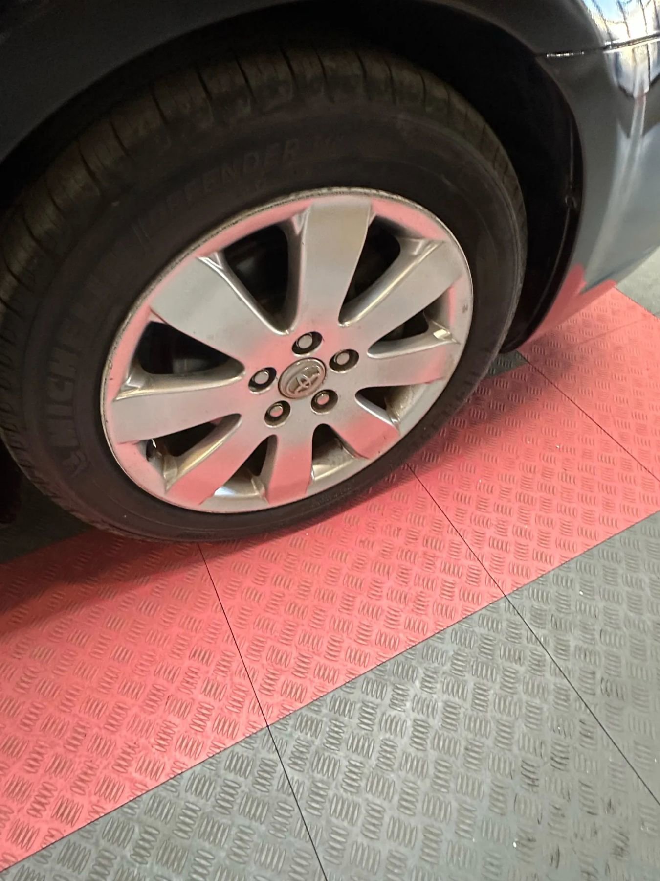 Used 2006 Toyota Avalon XLS image 30