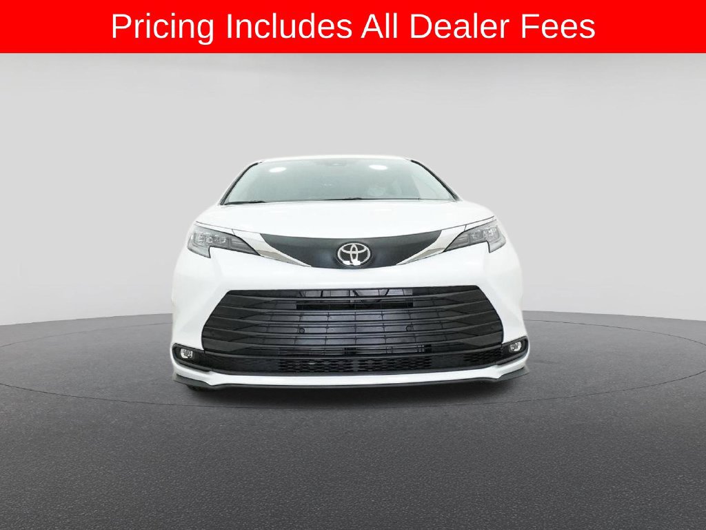 New 2026 Toyota Sienna XLE FWD image 31