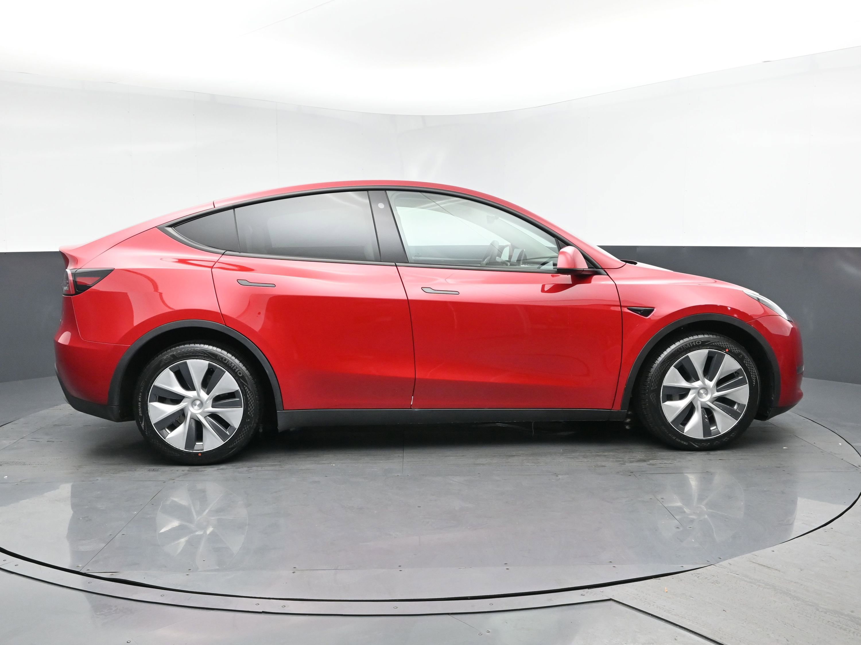 Used 2023 Tesla Model Y Long Range image 3
