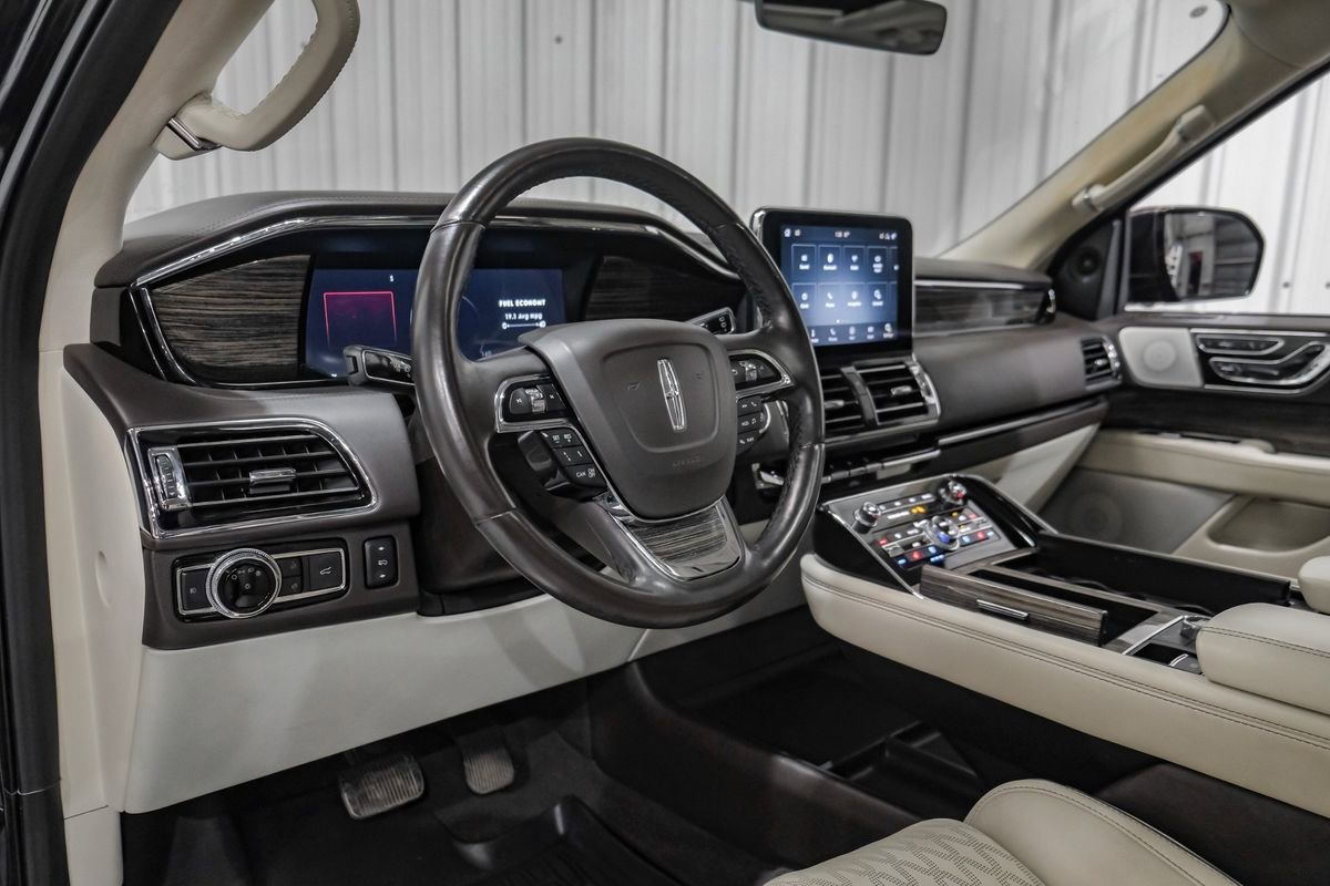 Used 2020 Lincoln Navigator Black Label w/ Cargo Convenience Package AWD/4WD image 14