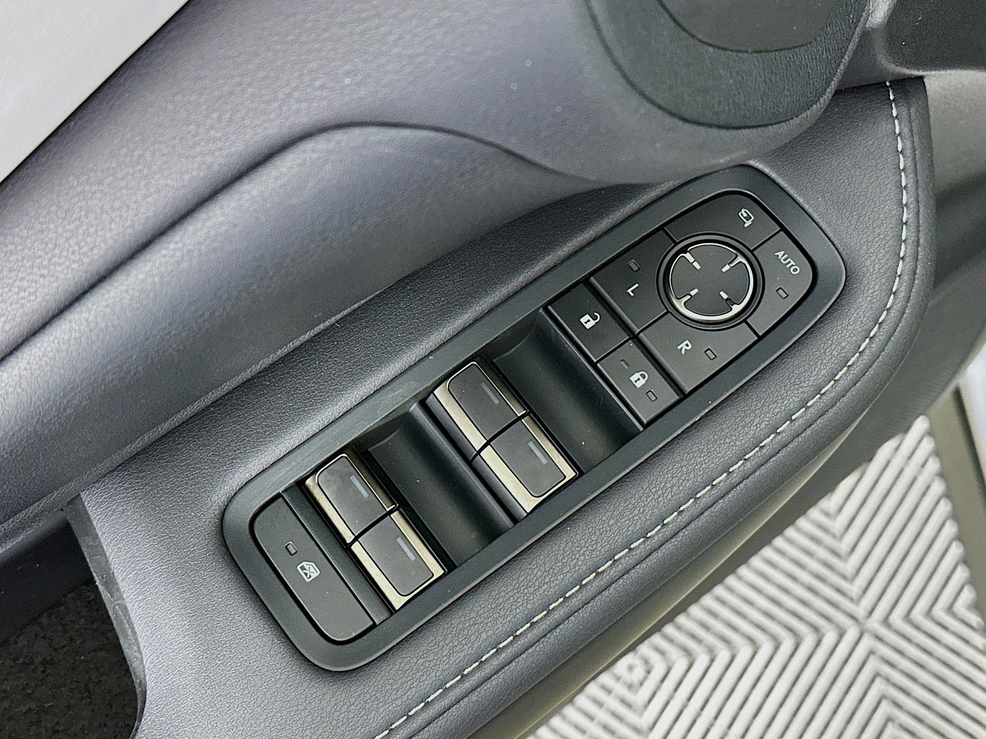 New 2026 Lexus TX 350 AWD image 18