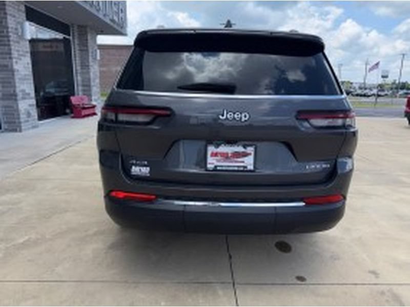 Used 2025 Jeep Grand Cherokee L Laredo AWD/4WD image 7