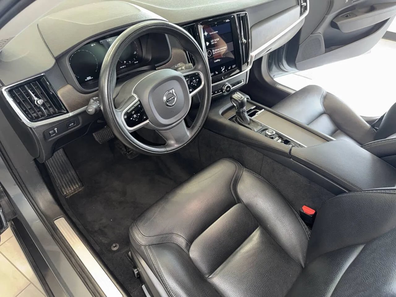 Used 2020 Volvo V90 T6 Cross Country AWD/4WD image 21