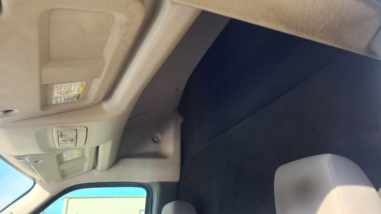 Used 2020 Nissan NV 2500 SV image 21