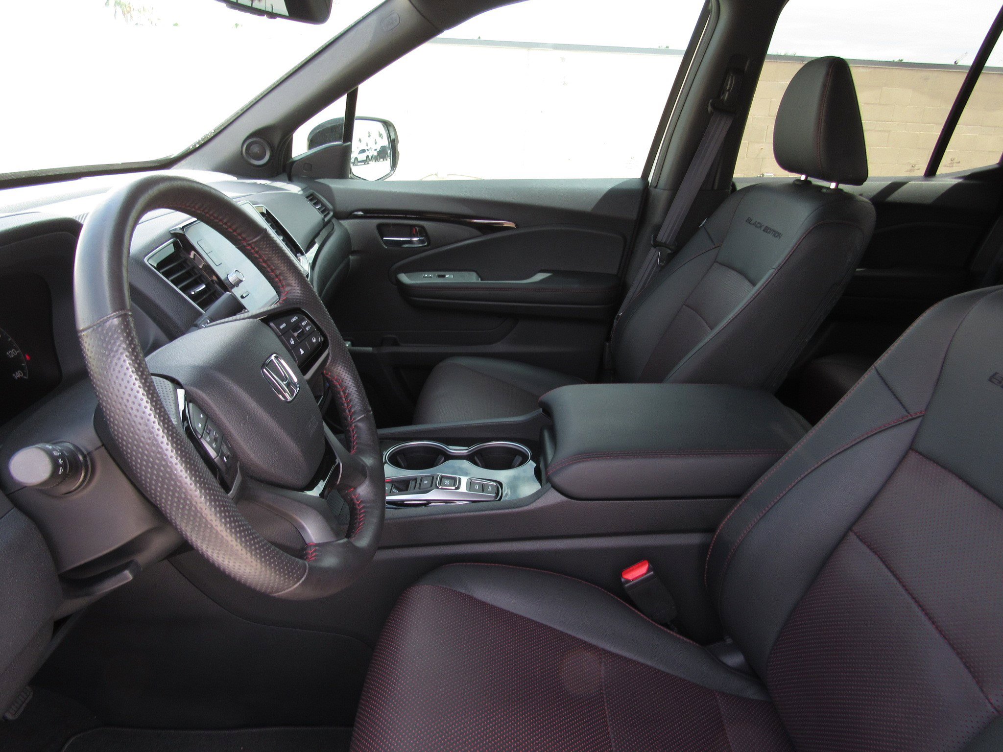 Certified 2025 Honda Ridgeline Black Edition image 14