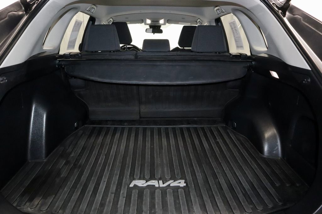 Used 2024 Toyota RAV4 LE AWD/4WD image 14