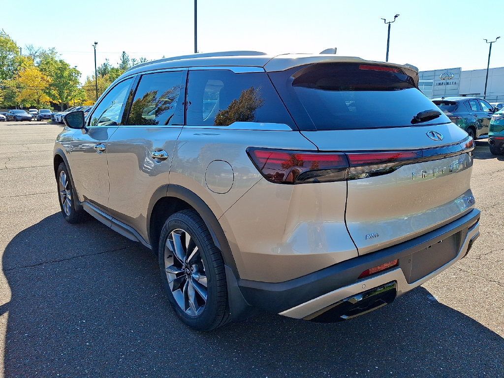Certified 2024 INFINITI QX60 Luxe AWD/4WD image 4