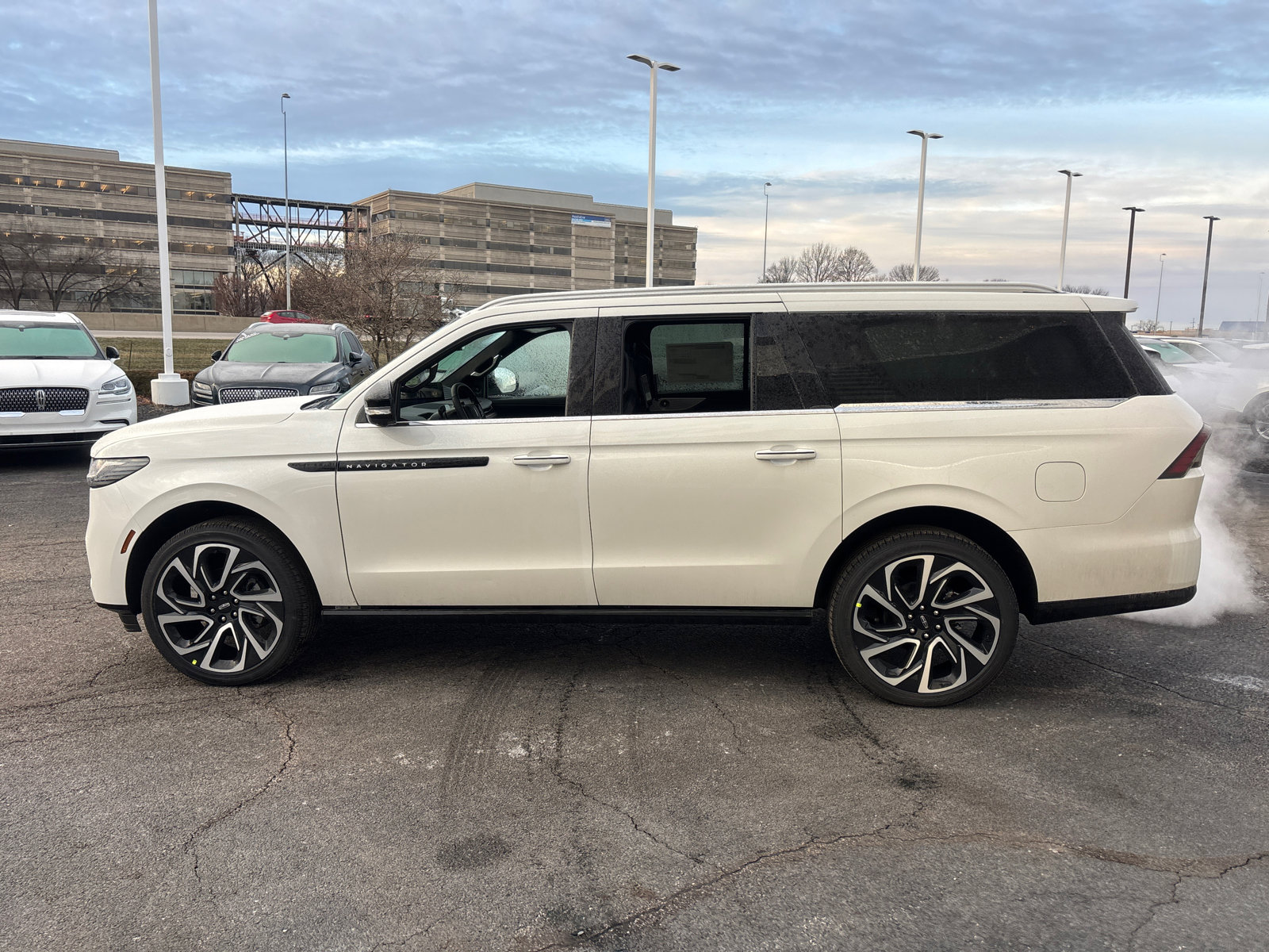 New 2026 Lincoln Navigator L Black Label image 4