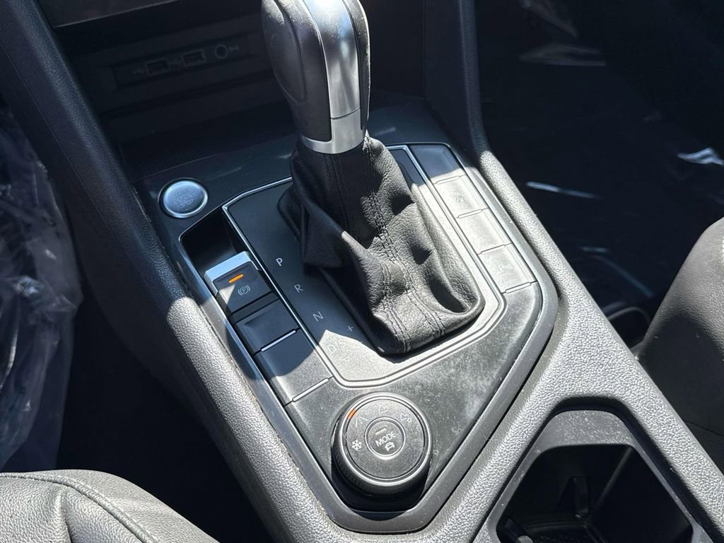 Used 2019 Volkswagen Tiguan SEL image 35