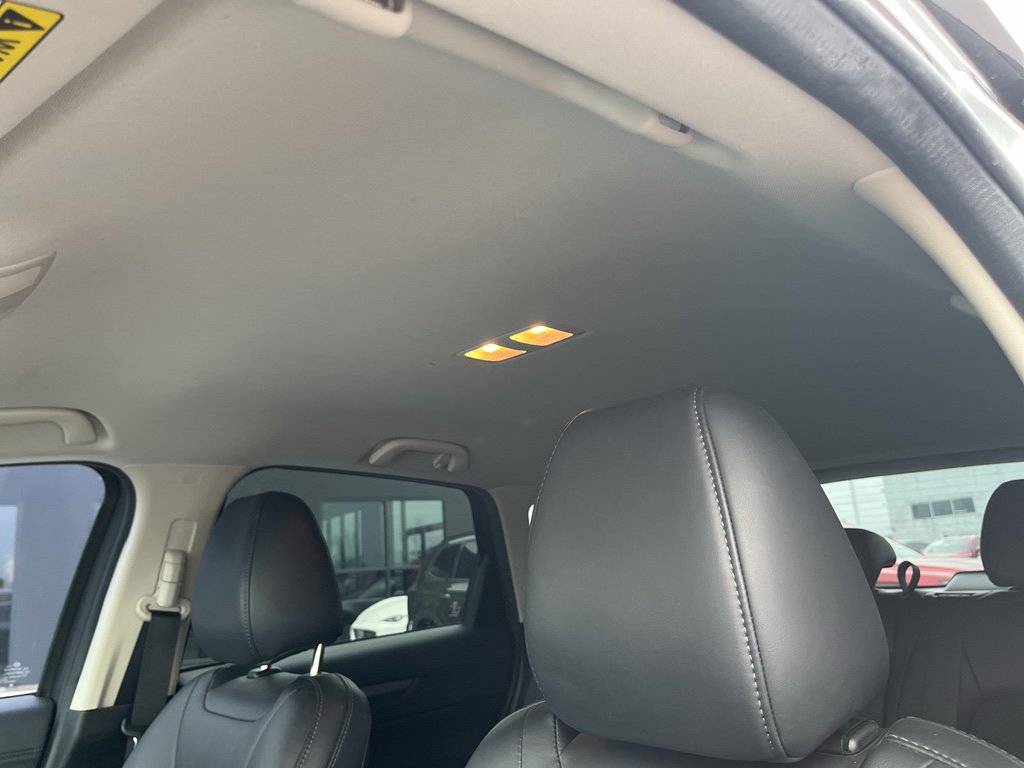 Used 2021 MAZDA CX-5 Touring image 27