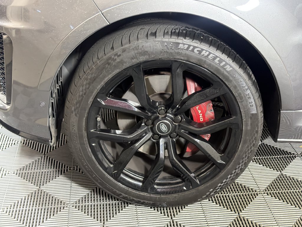 Used 2019 Land Rover Range Rover Sport SVR AWD/4WD image 17