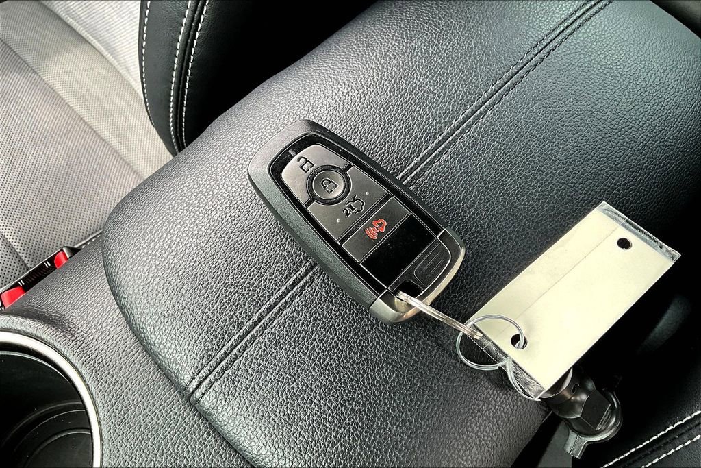 Used 2019 Ford Mustang Shelby GT350 w/ Technology Package image 12