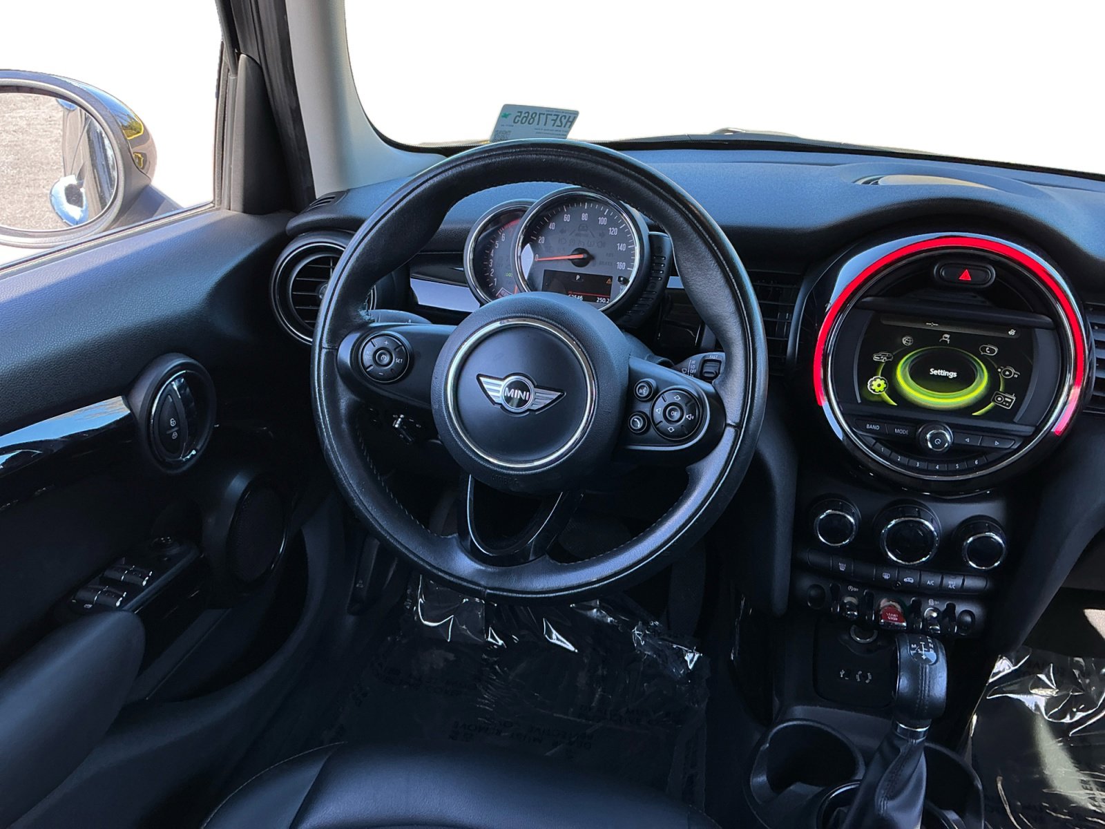 Used 2017 MINI Cooper 4-Door Hardtop FWD image 11