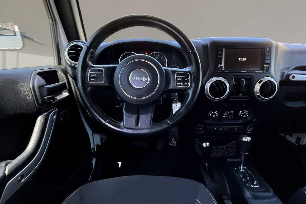 Used 2016 Jeep Wrangler Unlimited Sahara AWD/4WD image 8