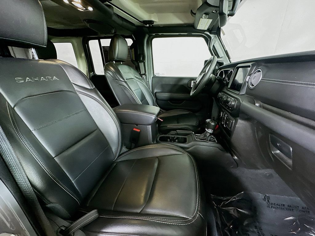 Used 2023 Jeep Wrangler Unlimited Sahara AWD/4WD image 12