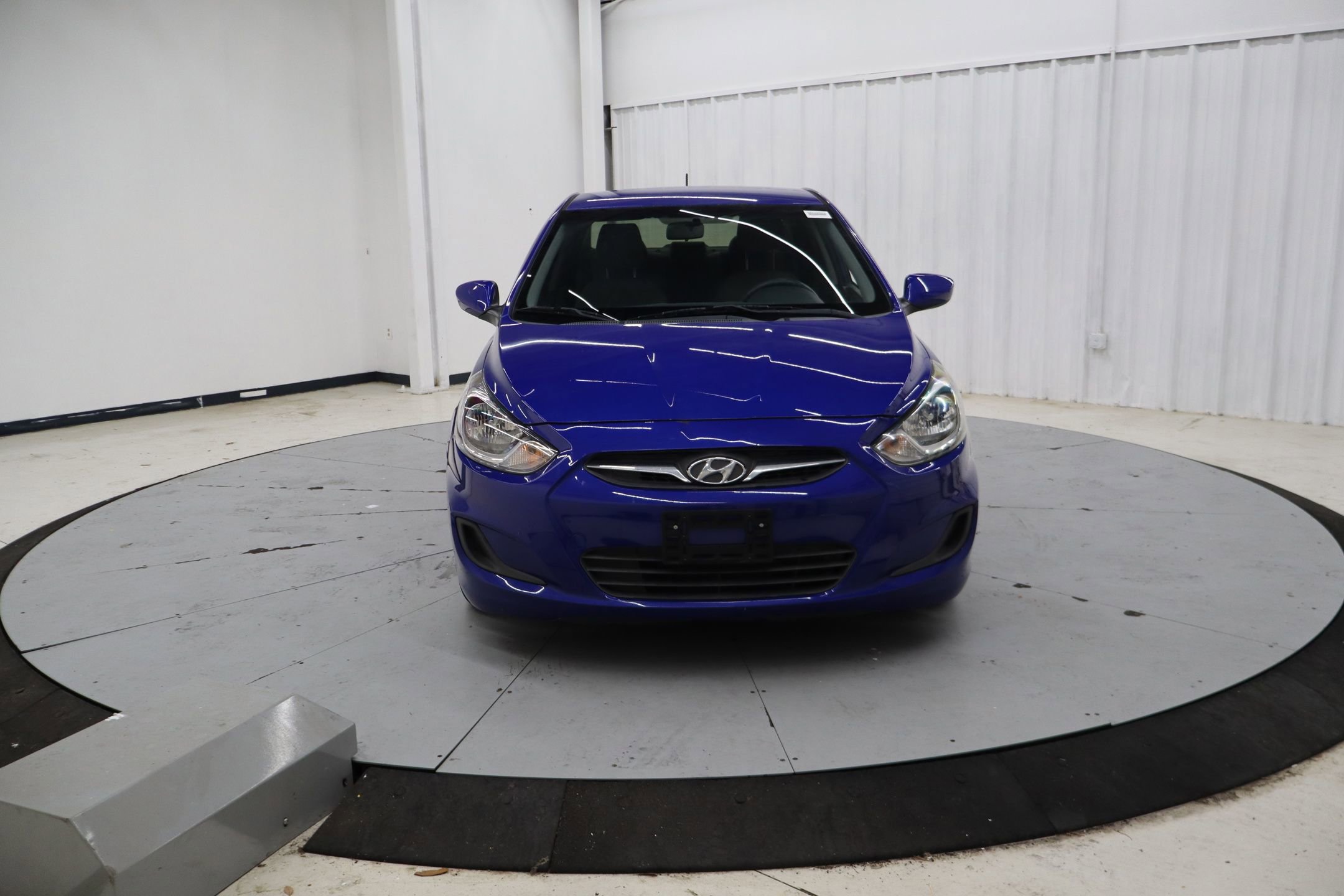 Used 2014 Hyundai Accent GLS FWD image 11
