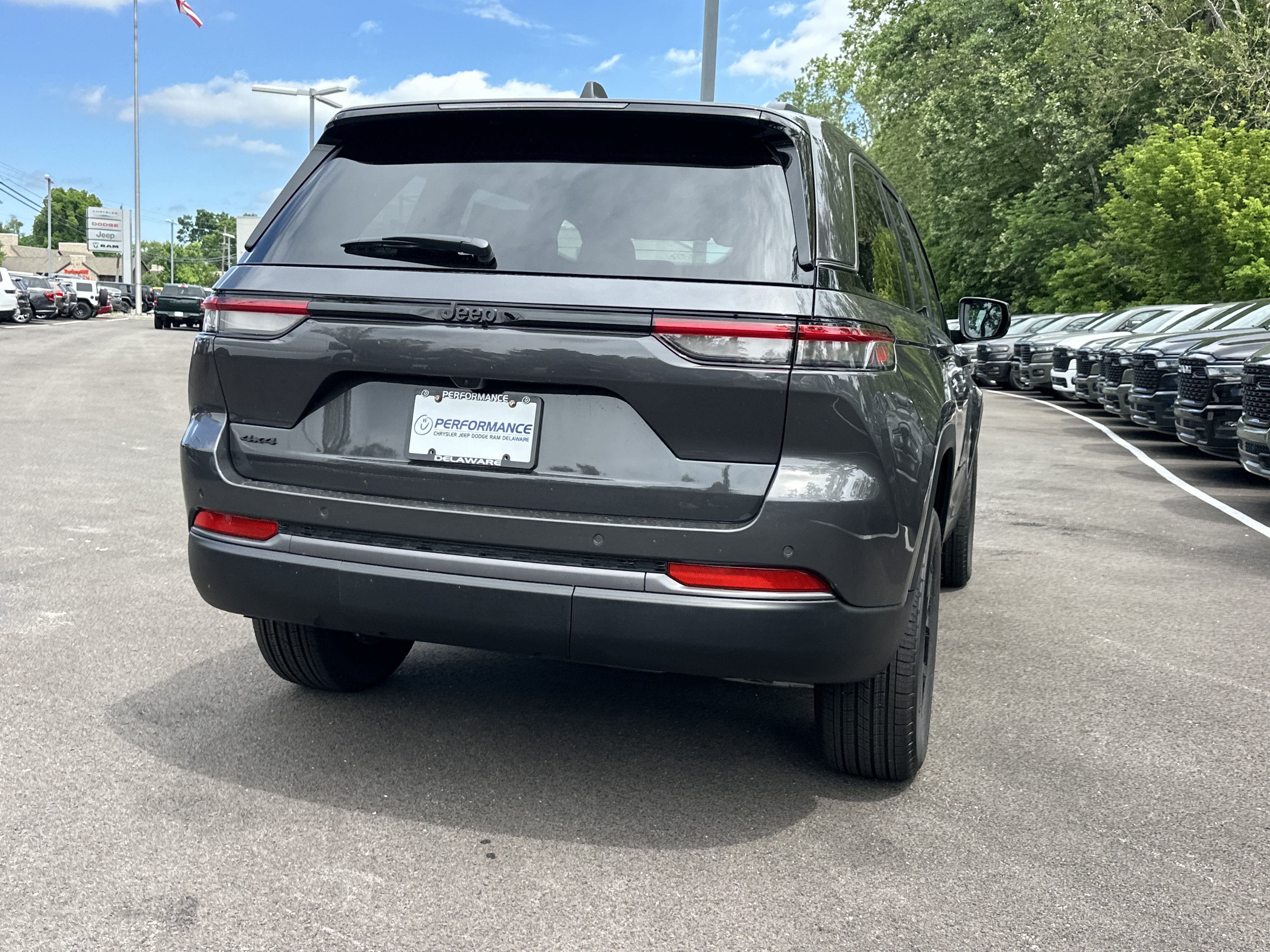 New 2026 Jeep Grand Cherokee Altitude AWD/4WD image 16