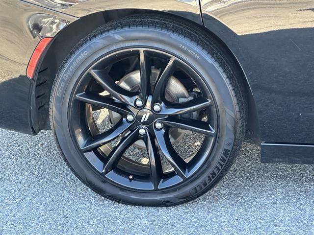 Used 2017 Dodge Charger SXT w/ Plus Group image 6