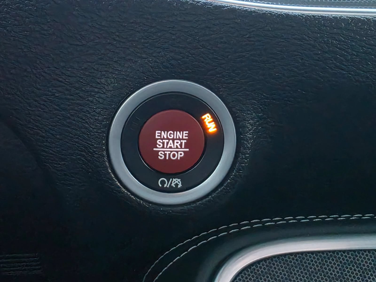 Used 2018 Dodge Challenger SRT w/ Technology Group RWD image 18