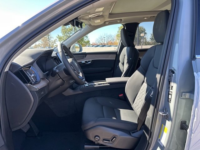 New 2026 Volvo XC90 B6 Plus w/ Protection Package Premier image 13
