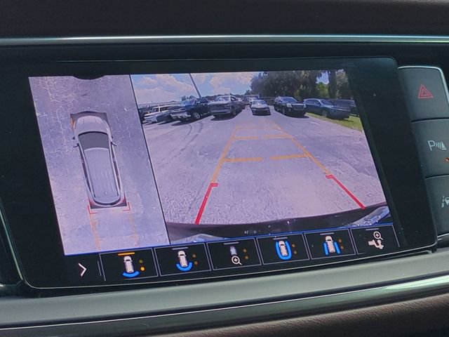 Used 2020 Buick Enclave Avenir w/ Avenir Technology Package FWD image 27