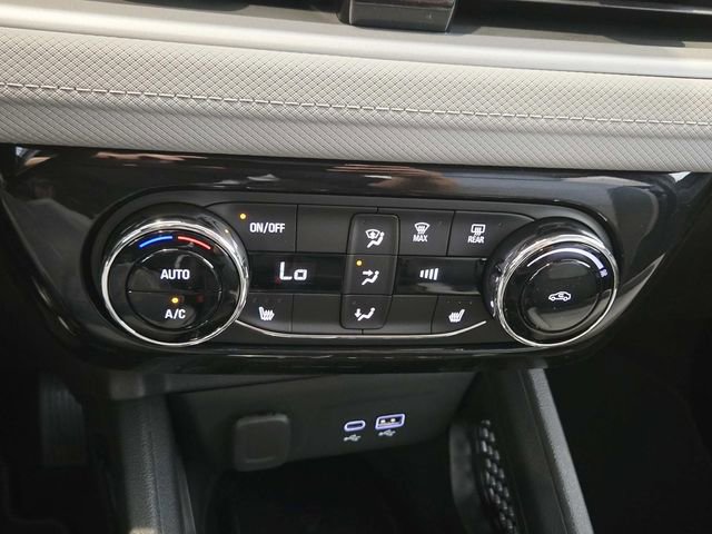 Used 2025 Chevrolet TrailBlazer LT w/ Convenience Package image 21