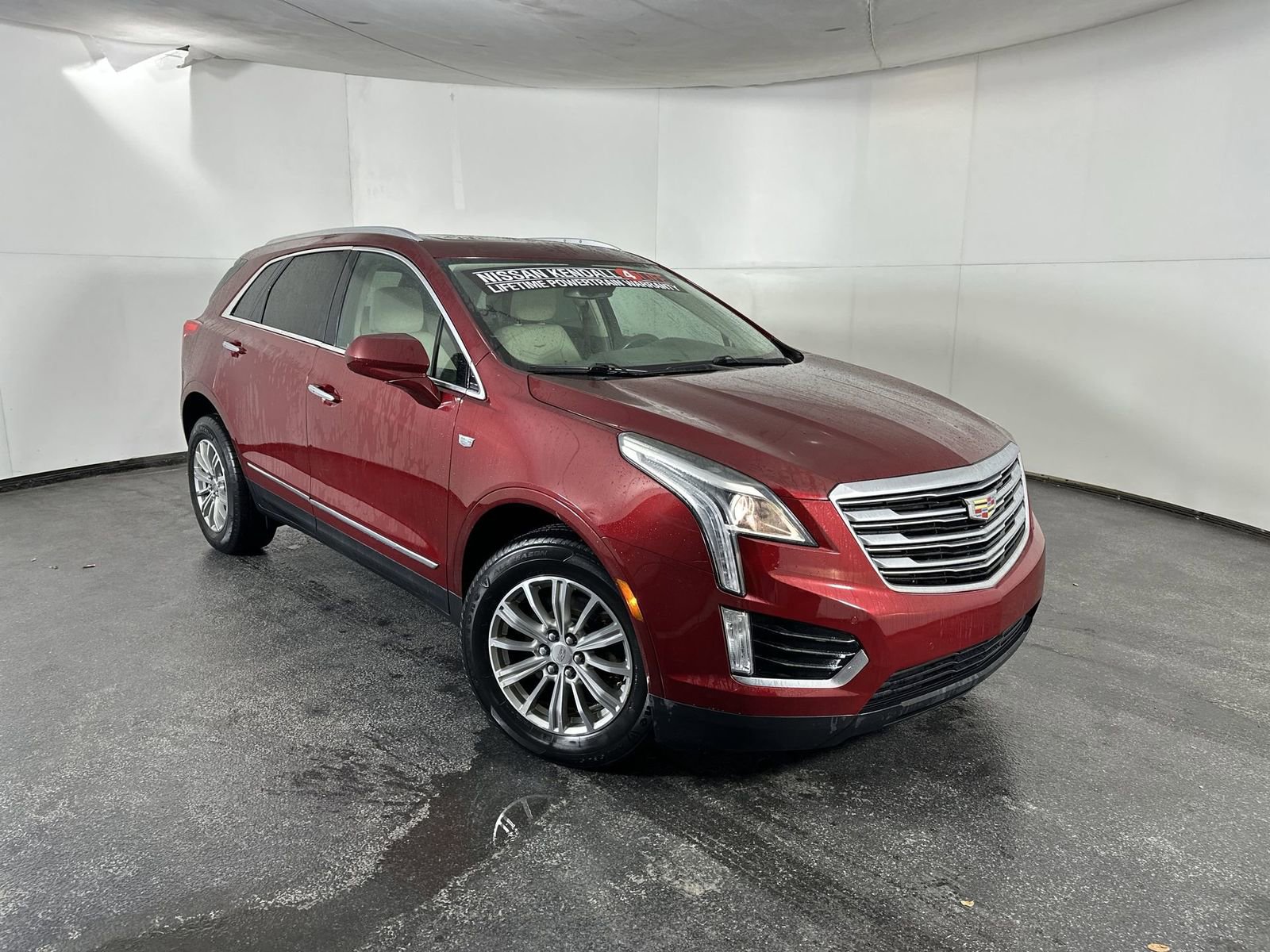 Used 2018 Cadillac XT5 Luxury w/ Driver Awareness Package image 3