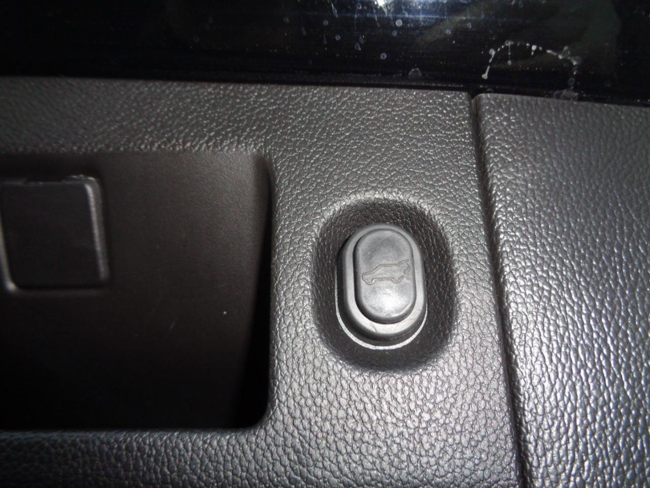 Used 2019 Chevrolet Tahoe LT image 30