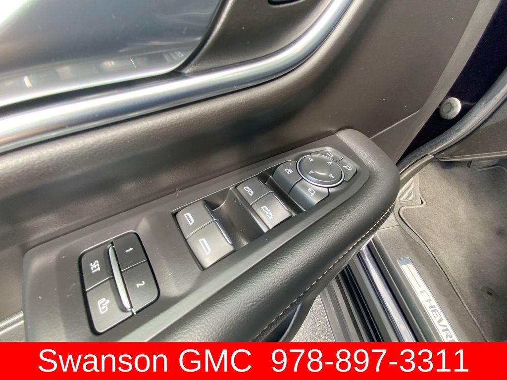 Used 2023 Chevrolet Tahoe Premier w/ Premium Package 2 AWD/4WD image 23