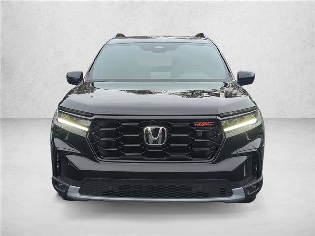 New 2025 Honda Pilot TrailSport image 9