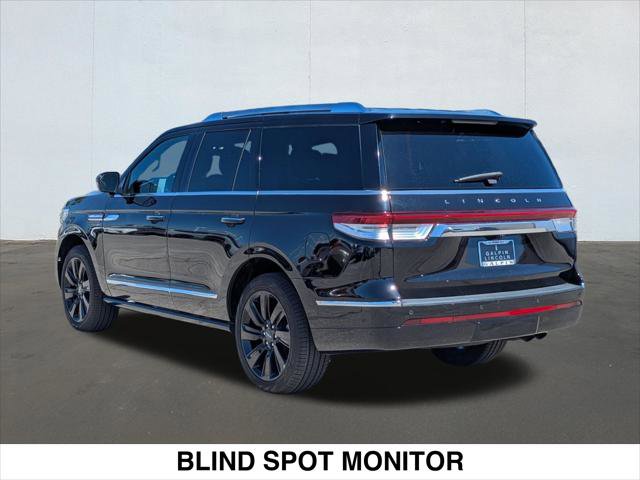 Used 2024 Lincoln Navigator Reserve AWD/4WD image 3