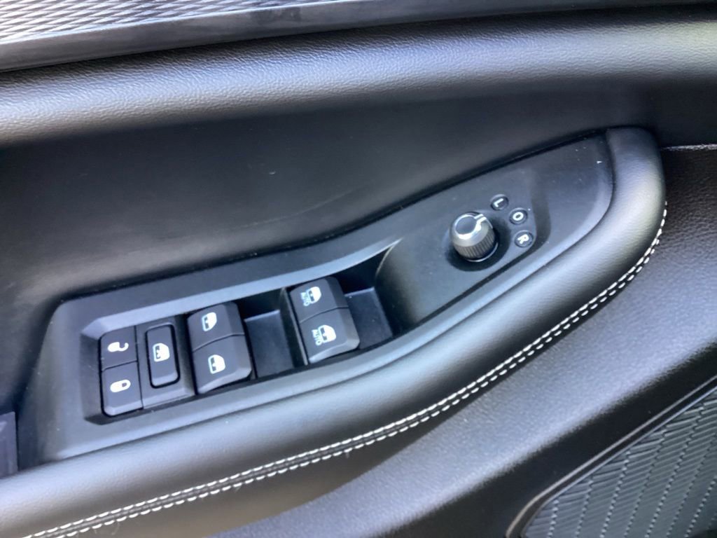 Used 2025 Jeep Grand Cherokee L Altitude image 69