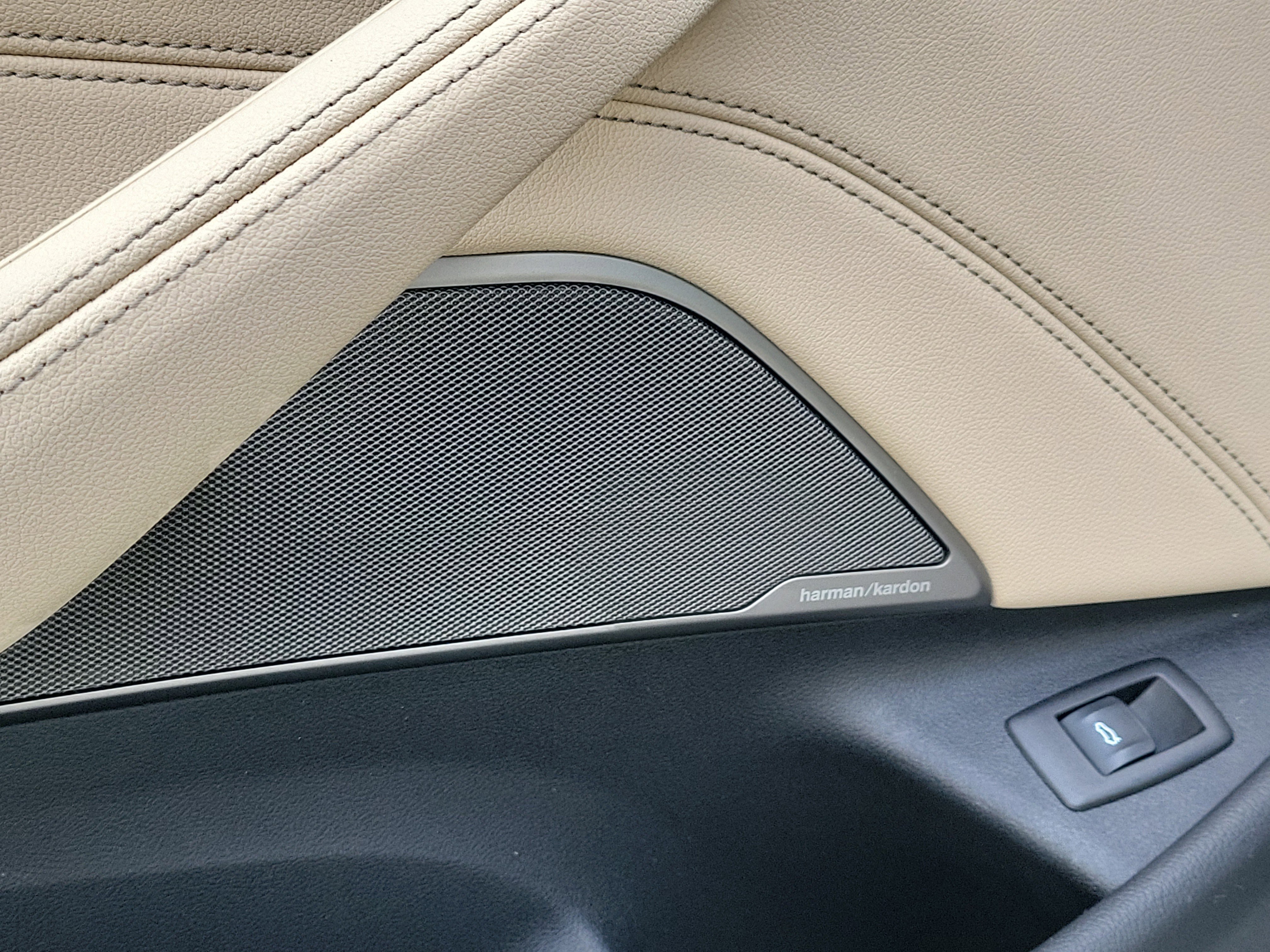 Used 2022 BMW 540i w/ Premium Package image 22