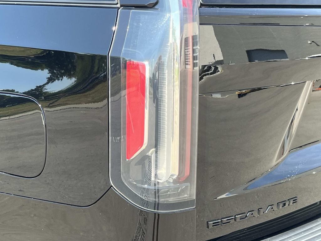 Used 2023 Cadillac Escalade Sport w/ Touring Package AWD/4WD image 10