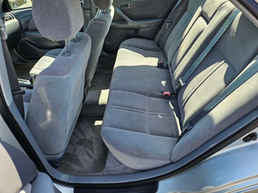 Used 2001 Toyota Camry LE FWD image 11