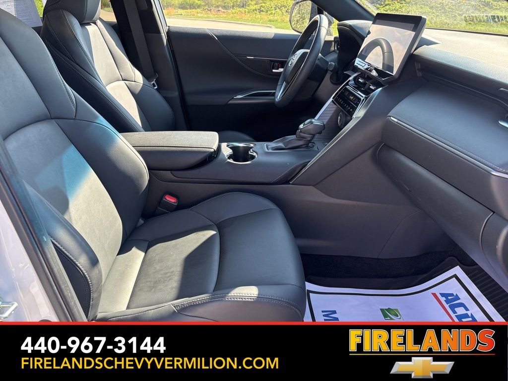 Used 2024 Toyota Venza Nightshade AWD/4WD image 32