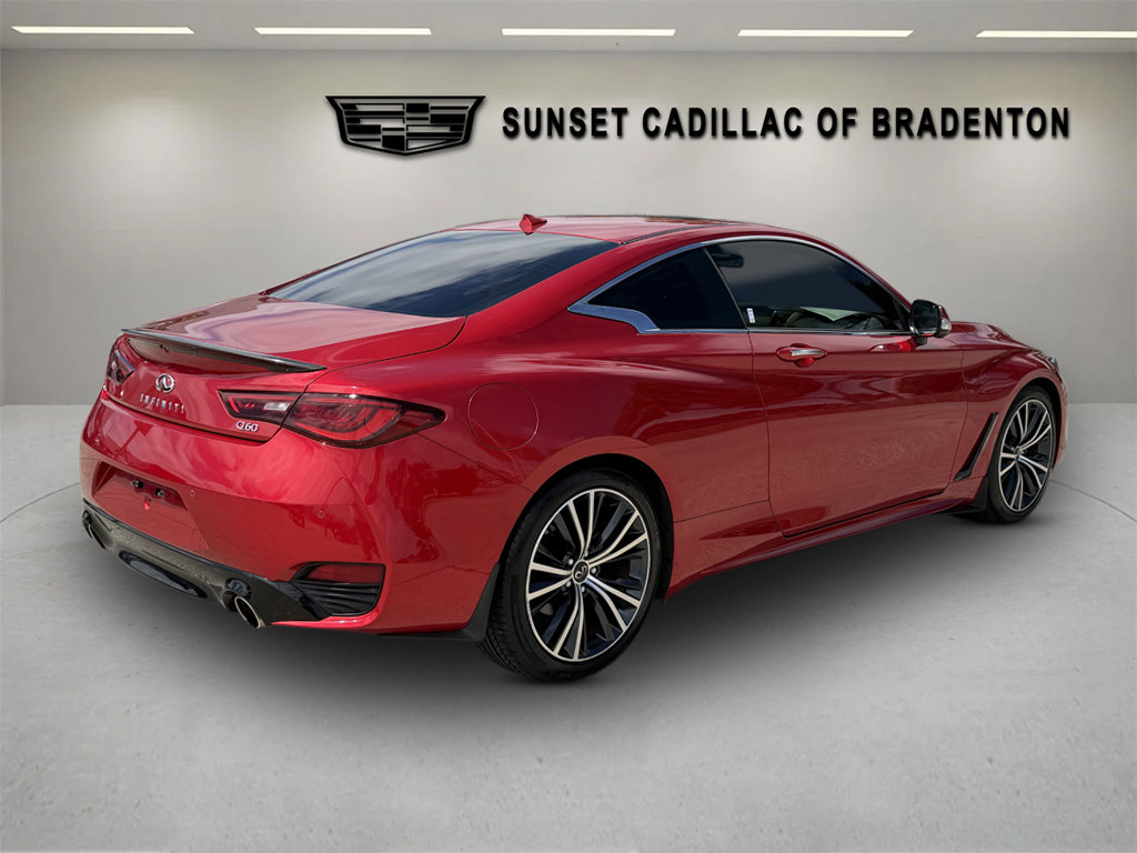 Used 2021 INFINITI Q60 3.0t Luxe w/ Essential Package RWD image 3