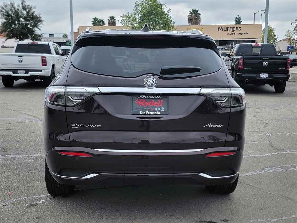 Used 2023 Buick Enclave Avenir w/ Avenir Technology Package image 5