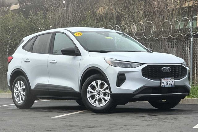 Certified 2025 Ford Escape Active image 2