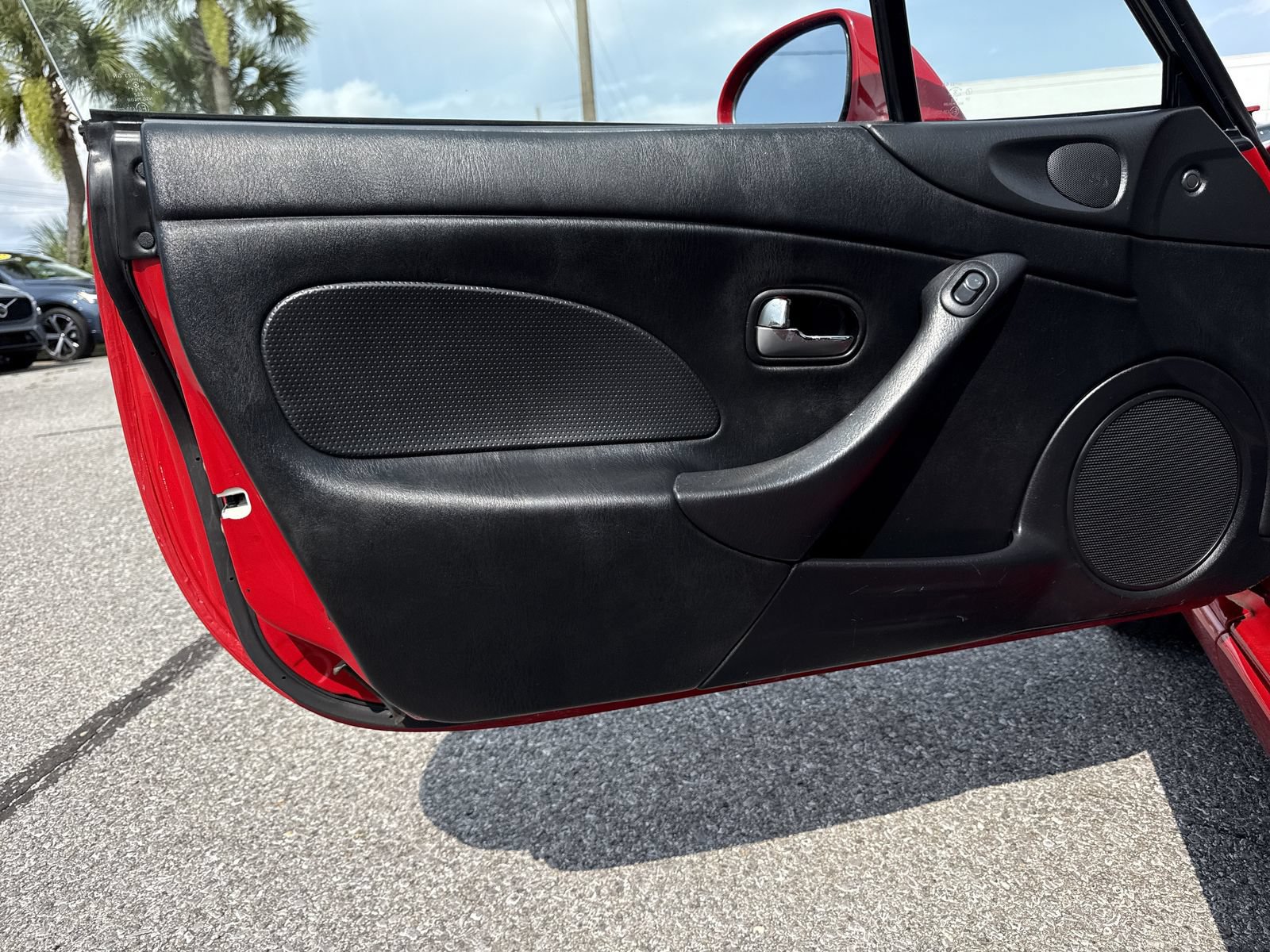 Used 2005 MAZDA MX-5 Miata w/ Convenience Pkg RWD image 22